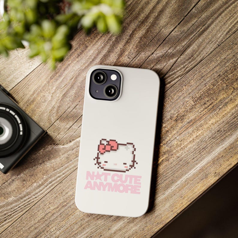 Slim Pixel-telefoonhoesje Hello kitty | Tekst 'Niet meer schattig' afbeelding 15