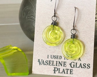 Pendientes espirales de vidrio de uranio: colgantes de vidrio de vaselina reciclado