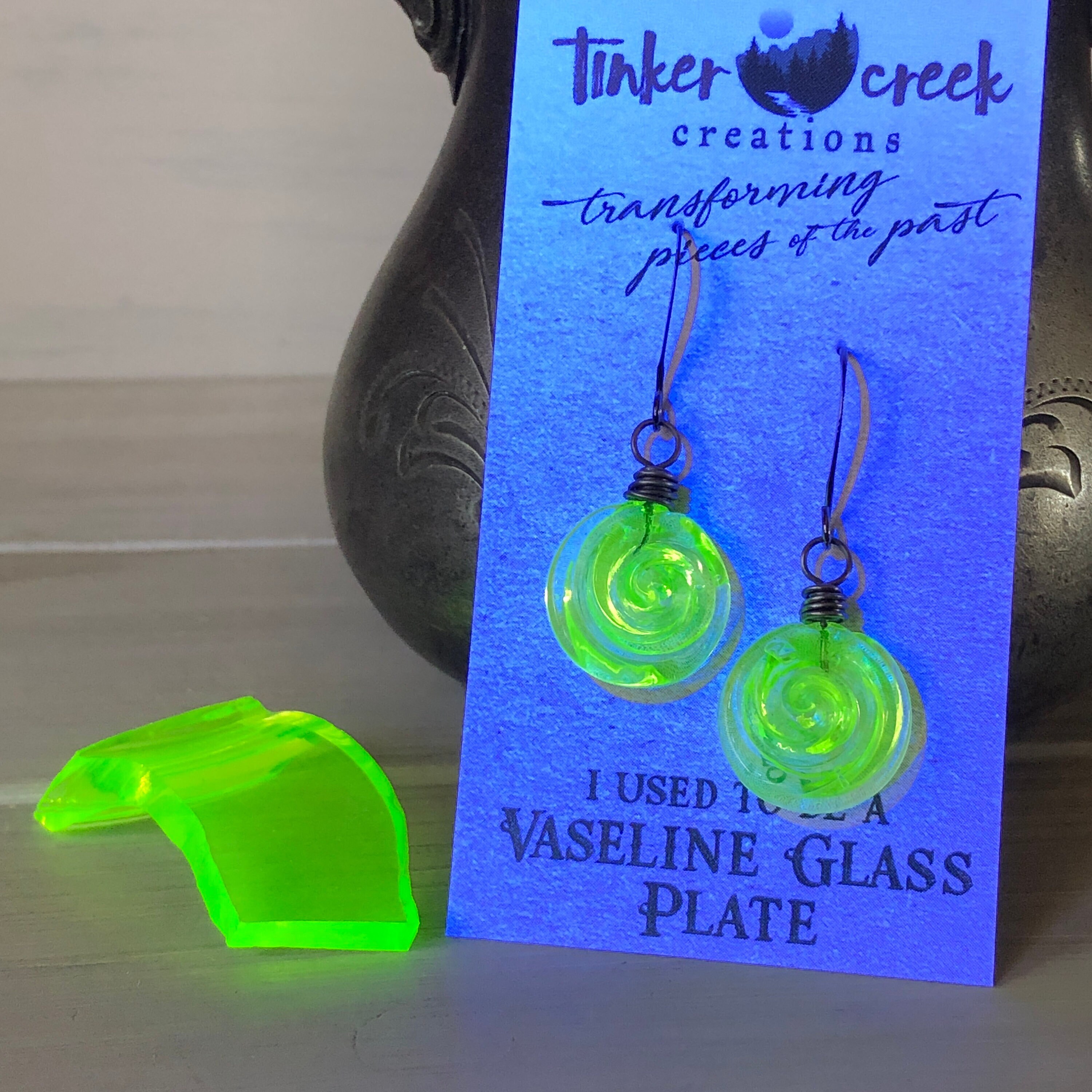 1950's Vaseline glass milkyblue earrings