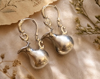 Oorbellen met theepothangers, oorbellen voor theeliefhebbers, vintage-geïnspireerde hangende oorbellen, cottagecore sieraden, cadeau voor haar