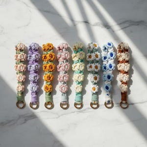 Bohemian Woven Daisy Phone Strap, Flower Y2K Phone Lanyard, Phone Chain, Phone Wrist Strap, Wristlet Keychain, Stylish Phone Accessories