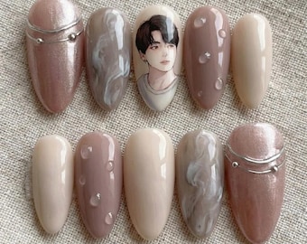 Uñas postizas de mármol hechas a mano con diseño de líneas plateadas – Elegantes uñas postizas estilo Kpop