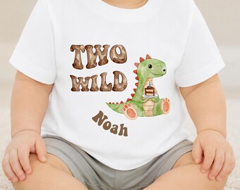 Geburtstagsshirt 2. Geburtstag Two Wild, Camiseta Dino con nombre, Personalisiertes Babyshirt Baumwolle, Geschenk Kind 2 Jahre, Dinosaurier