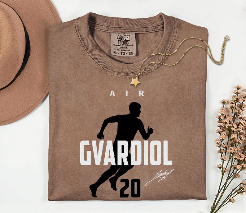 Croatia Football Star Tribute Design, Comfort Colors® Air Gvardiol 20 Graphic Tee, 2026 World Cup Soccer Fan Unisex T-Shirt imagem 5