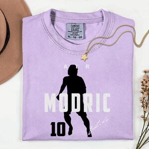 Comfort Colors® Air Modric #10 Soccer Player Tribute Graphic Tee, Croatia Football Star Signature Design, 2026 World Cup Fan Unisex T-Shirt image 11