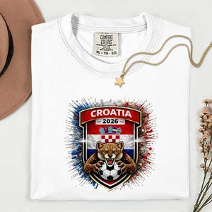 Comfort Colors® Croatia Mascot Soccer Shirt, World Tournament 2026 Gift Graphic Tee, Football Jersey Style Sports Fans Unisex T-Shirt afbeelding 9