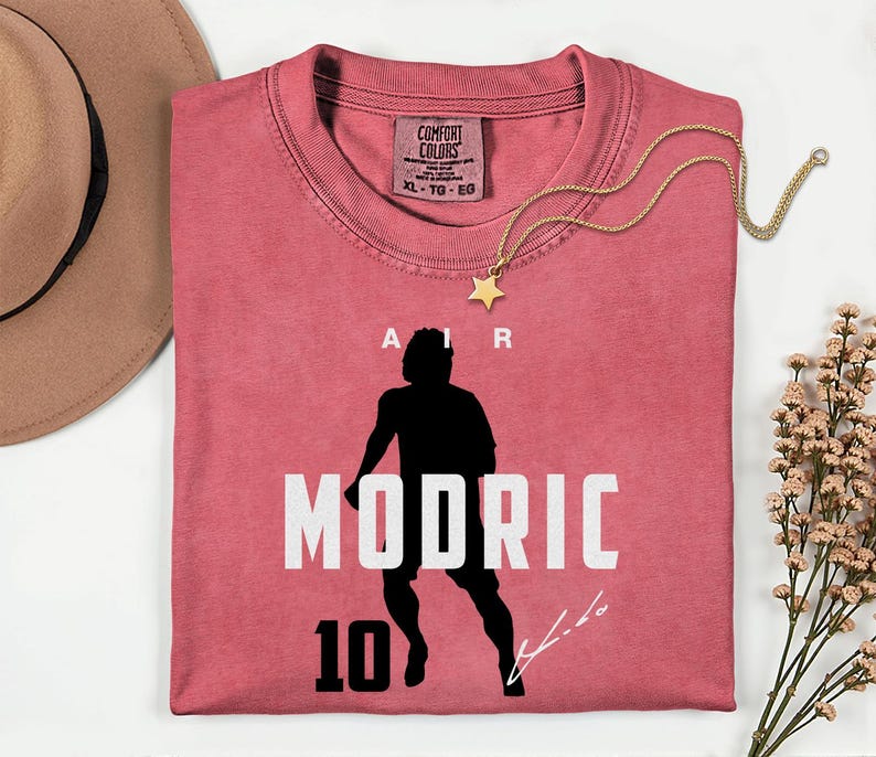 Comfort Colors® Air Modric #10 Soccer Player Tribute Graphic Tee, Croatia Football Star Signature Design, 2026 World Cup Fan Unisex T-Shirt image 14