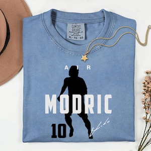 Comfort Colors® Air Modric #10 Soccer Player Tribute Graphic Tee, Croatia Football Star Signature Design, 2026 World Cup Fan Unisex T-Shirt image 1