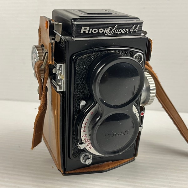 Vintage Ricoh Super 44 TLR Film Camera with 4x4 Riken Viewer 6cm 1:3.5 Lens – Made in Japan