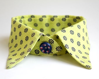 cute detachable fabric COLLAR made from vintage feed sack fabric