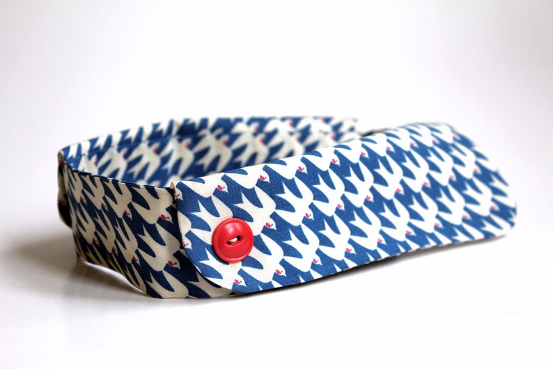 nautical style fabric COLLAR with contrast vintage button