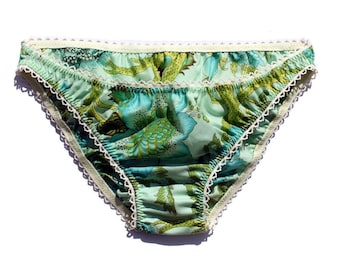 Ladies cotton voile paisley print KNICKERS with back frills and pretty elastic trim, Australian size 10