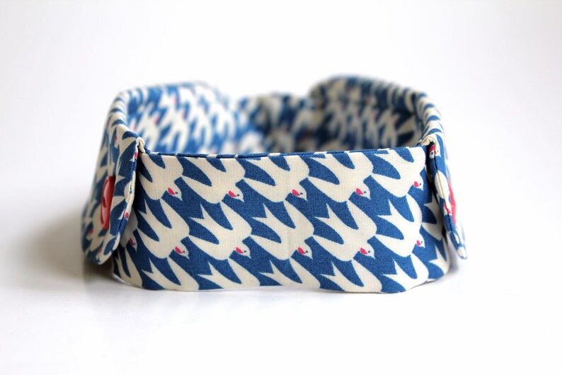 nautical style fabric COLLAR with contrast vintage button