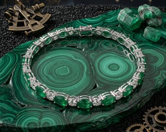 14K White Gold, 10.00 Carat Natural Emerald and Diamond Tennis Bracelet: VS1 Clarity