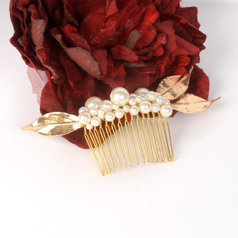 Pearl bridal hair comb, Wedding hair comb, Gold bridal headpiece, Leaf haircomb, Wedding hair piece, Pearl wedding comb, Pearl hairpiece image 9