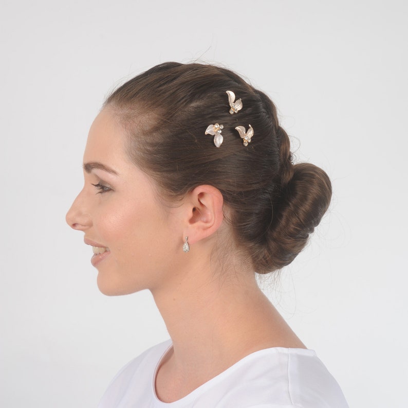 Bridal hair pins, Minimalist wedding hair pieces, Chic leaf hairpins, Rhinestone gold hair jewellery, Floral bobby pins, Bridesmaid headwear image 8