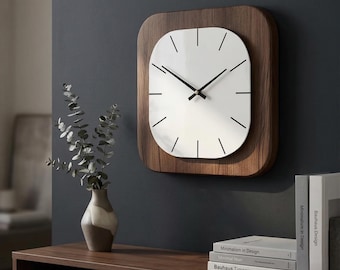 Moderne quadratische Acryluhr, weiße Holzmaserung, minimalistische Wanduhr (30,5 cm)