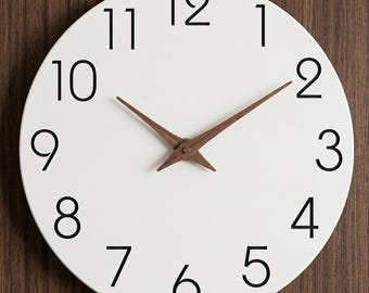 Weiße Holz Wanduhr, Stille Japandi Scandi Dekor, Naturholz Zeiger (26-40 cm)