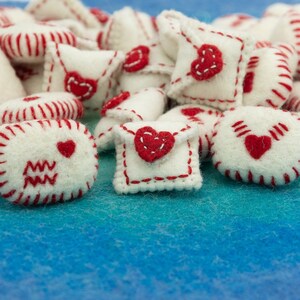 10 sobres de fieltro para San Valentín, 4 x 5 cm, ideales como regalo para él o para ella.