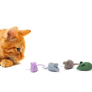 Stitched Felt Mouse Cat Toy Set | Interactive Fetch Play Toys for Cat Enrichment | Eco-Friendly Gifts for Cat Lovers | Cat Teaser Toys