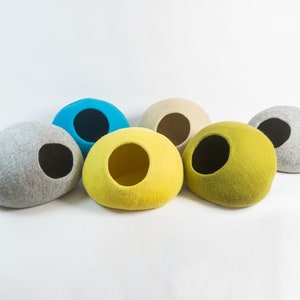 Wool Felt Solid Color Cat Cave, Plain Wool Modern Design Cat House Cocoon, Handmade Pet Bed, Felt Pet Supplies, Cat Cave Bed image 1