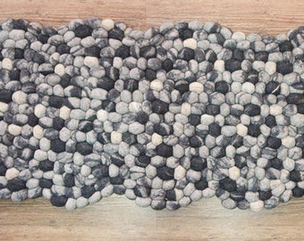 Wool Felt Pebble Rug | Handmade Zigzag Stone Rug