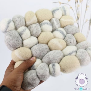Handmade 2-Piece Square Felt Pebble Trivet Set | Absorbent Felt Table Placemats | Felt Ball Pot Holder