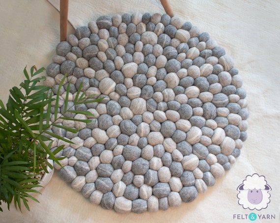 Stone Pebble Rug Felt Round Rug Bedroom Decor Bath Mats Natural Felt  Nursery Rug Made With Fair Trade - Etsy