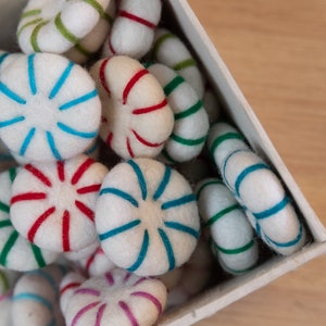 35 pieces-4cm Felt Peppermint Candy Needle Felted Colorful Peppermint Candy Craft Supply Free Shipping image 6