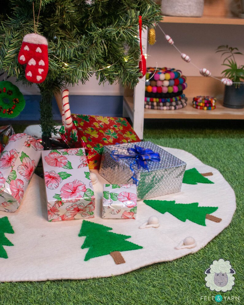 Wool Felt Tree Skirt With Tree Design Hand Felted Tree Skirt Etsy