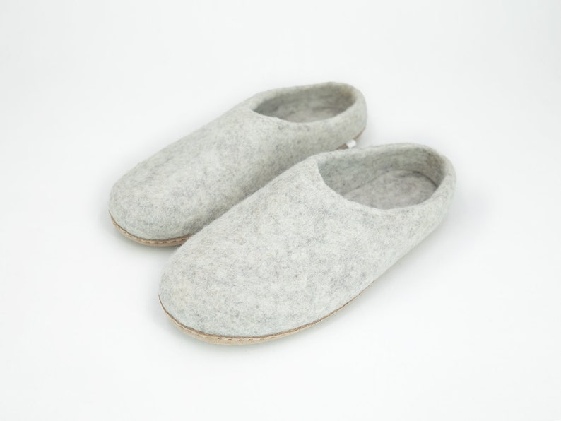 Handmade Marbled Tan Wool Felted Shoes Slippers for Office Slippers for Home image 1