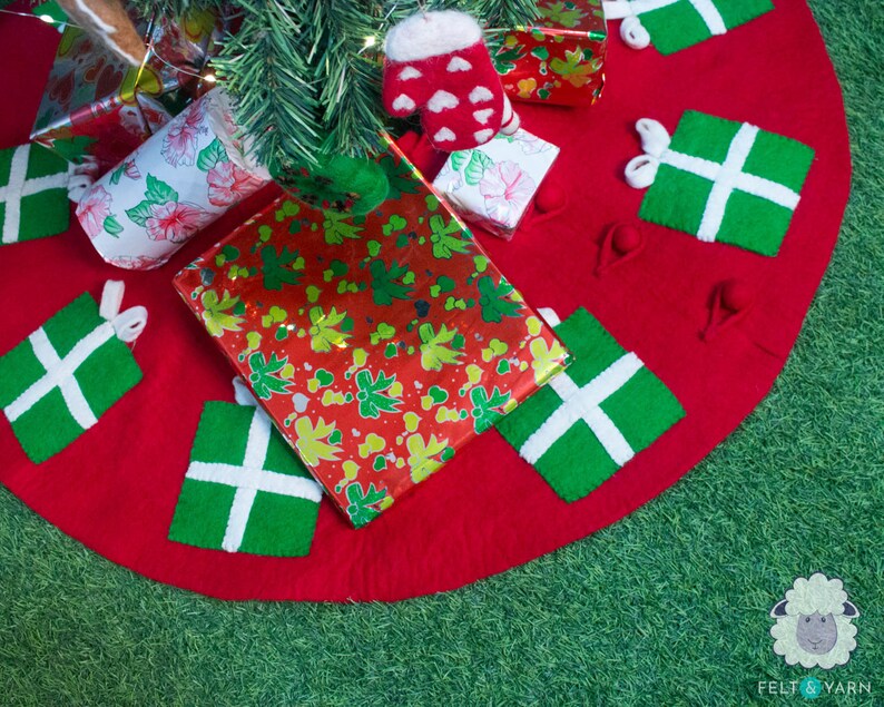 Wool Felt Tree Skirt With Gifts Hand Felted Tree Skirt Etsy