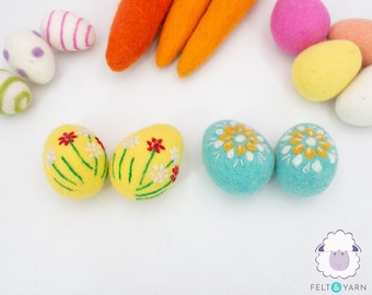 Huevos de diseño floral amarillo y azul de fieltro de lana hechos a mano para Pascua / Adornos de Pascua de fieltro / Búsqueda de huevos de Pascua / Decoraciones de Pascua