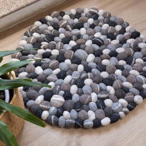 Felt Natural Round Stone Pebble Rug, Handmade Wool Pom Pom Carpet For Room Decor, Rugs for Living Room, Bathroom, Free Shipping