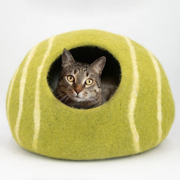 50cm Wool Felt Stripe Design Cat Bed, Handmade Wool Pet Bed, Round Felted Cat Cave: Fair Trade