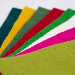 9 "x12" Wollfilz Weihnachtsbündel Kommt in 10 Blättern Handgefilzt Natürliche Wolle Hergestellt 6mm Dicke Blätter Für Handwerk Handgeschnittenes Dekor: Fair Trade