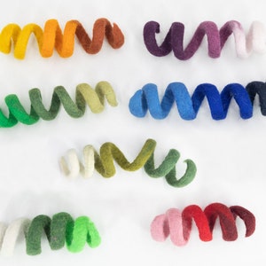 Wool Felt Fetch Cat Toy in Multicolor Shades | Gradient Spiral Play Toys for Cat | Curly Roll Interactive Cat Toys