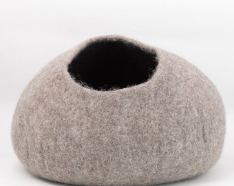 50cm Handmade Wool Cat Cocoon Bed / Cozy Cat Cave House