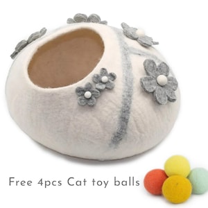 50cm Wool Felt Petal Design Cat Bed, Wool Pet House, Handmade Wool Cat House, Flower Design Cat Cave