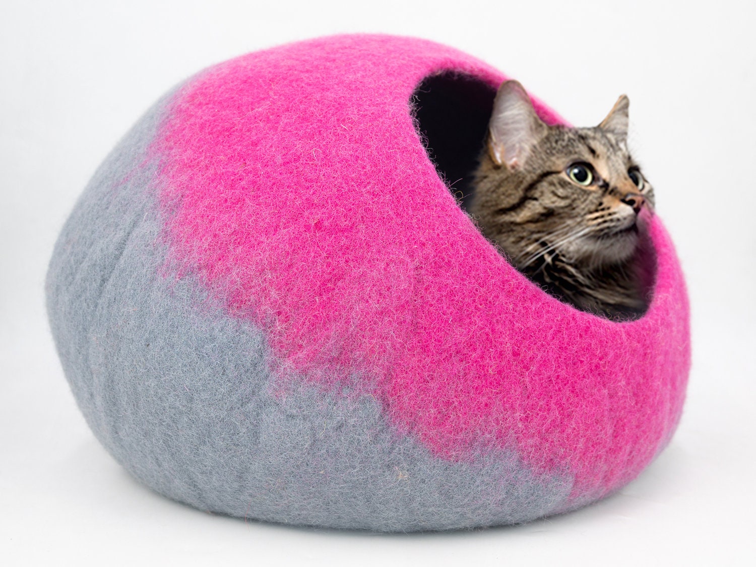 Pink fluffy cat clearance beds