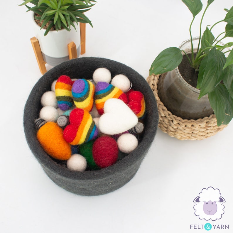 Handmade Wool Felt Solid Color Basket Wool Storage Basket, Mini Storage Bin Felt Sorting Bowls for Kids Waldorf Education Toy image 7