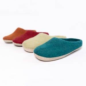 KUUMA - Bright Wool Felt Women&#39;s Slippers - Red, Orange, Pastel Green and Teal Shades | Easy Slip-on Slippers | Warm Indoor Wool Slippers