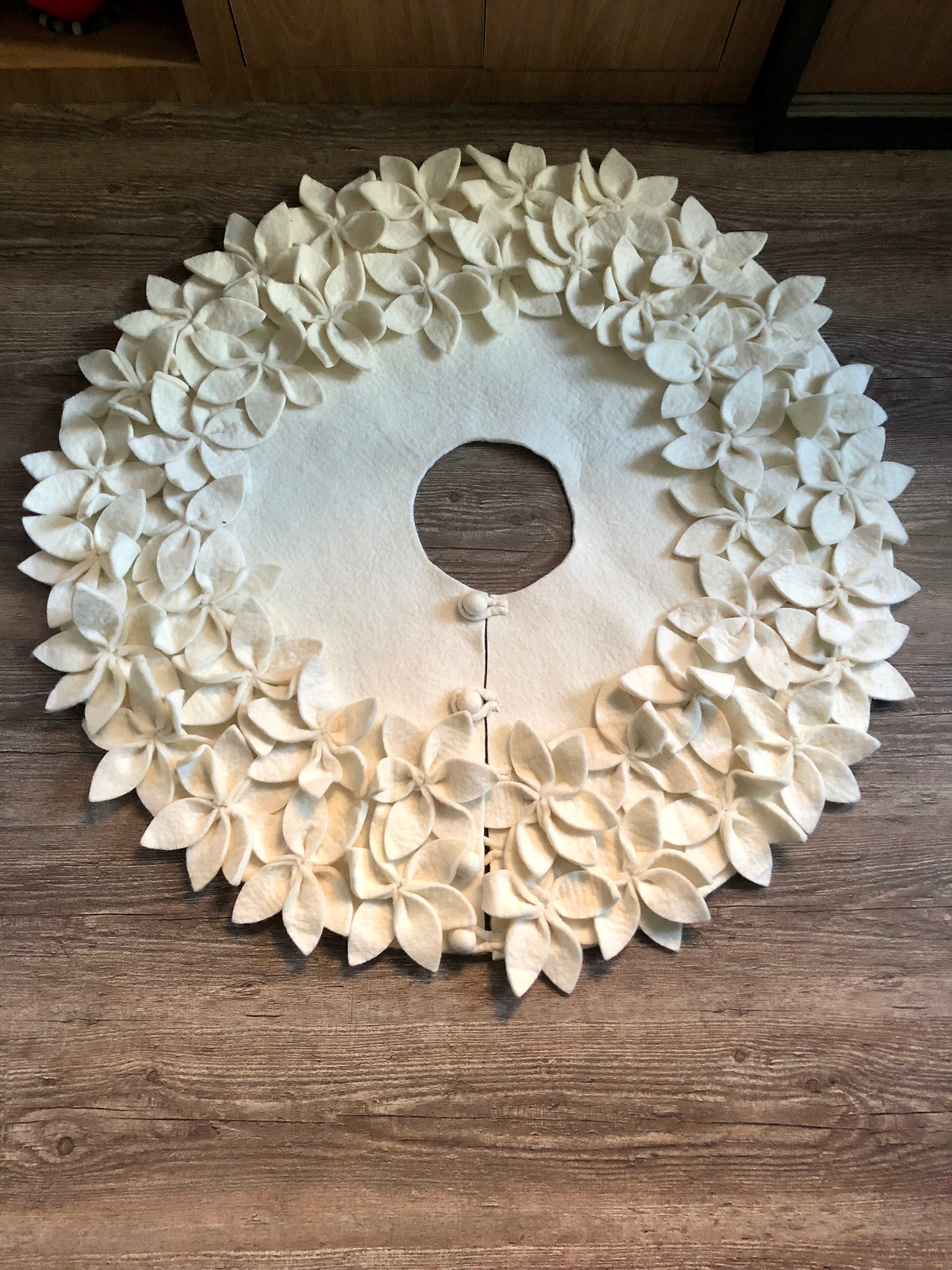 felt-christmas-tree-skirt-christmas-skirt-christmas-tree-etsy