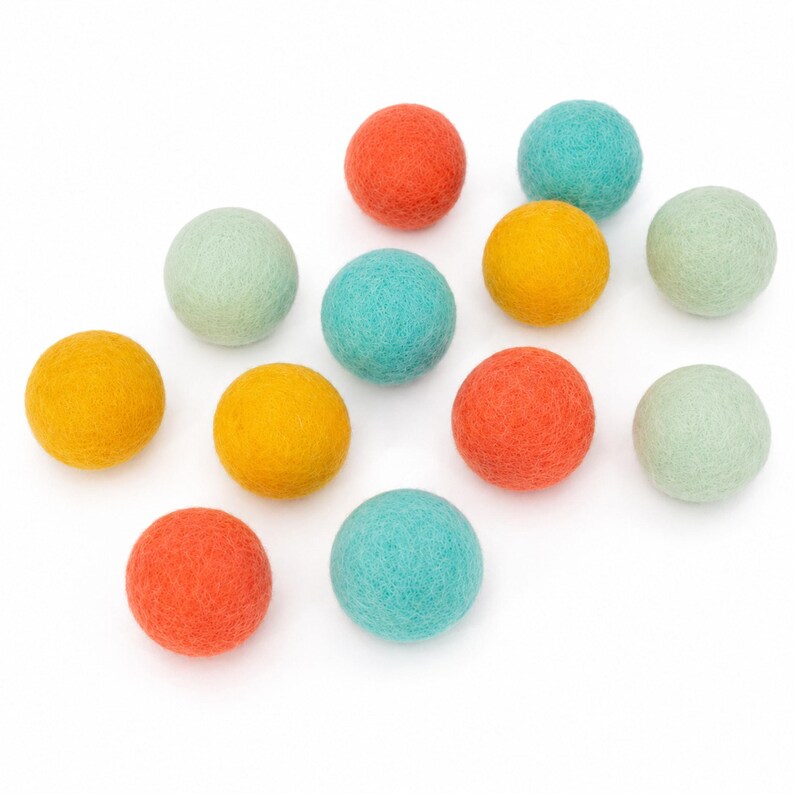 15 Pcs Wool Felt Cat Balls | Handmade Eco-Friendly Felt Cat Toy Set | Interactive Cat Enrichment Toss Toys Mix of all