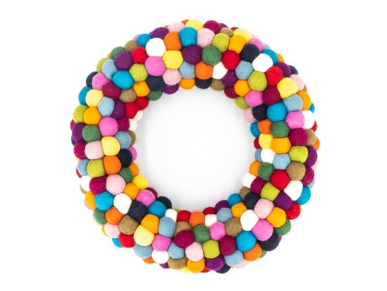 Wool Felt Ball Wreath With Hand Felted Multicolor Pom Pom Balls For Christmas Door Decorations: Fair Trade & Ethically Made in Nepal imagem 3