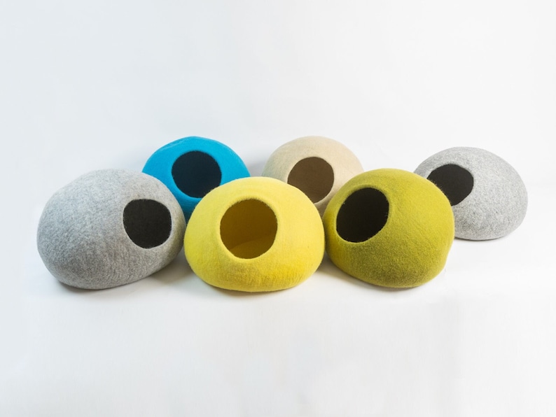 Wool Felt Solid Color Cat Cave, Plain Wool Modern Design Cat House Cocoon, Handmade Pet Bed, Felt Pet Supplies, Cat Cave Bed image 1