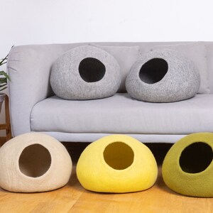 Wool Felt Solid Color Cat Cave, Plain Wool Modern Design Cat House Cocoon, Handmade Pet Bed, Felt Pet Supplies, Cat Cave Bed image 3