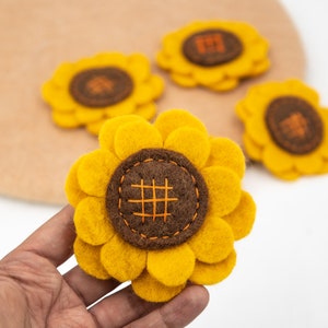 Wool Felt Sunflower Ornament For Summer And Spring Decor, Felt Flower Bouquet, Mini Felt Sunflower Garland | Gifts for Flower Lovers