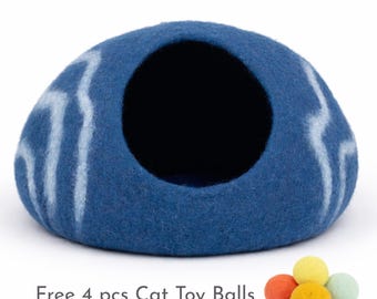 Wool Felt Warm Pet House / Cat Cave Bed with Stripe Design