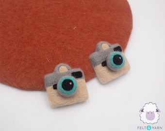 Needled Wool Felt Cute Gray Vintage Camera Felt Camera Keyring, Pretend Play Toy For Newborn Photo Prop : Fair Trade and Ethically Handmade